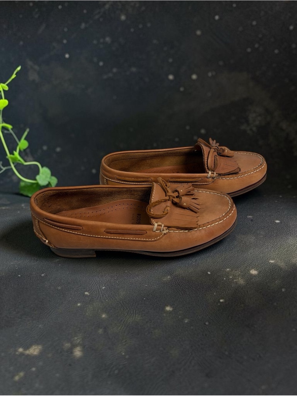 COLE •HAAN Country Brown Leather  Preppy Tasseled Slip On Women’s SZ 6.5 M